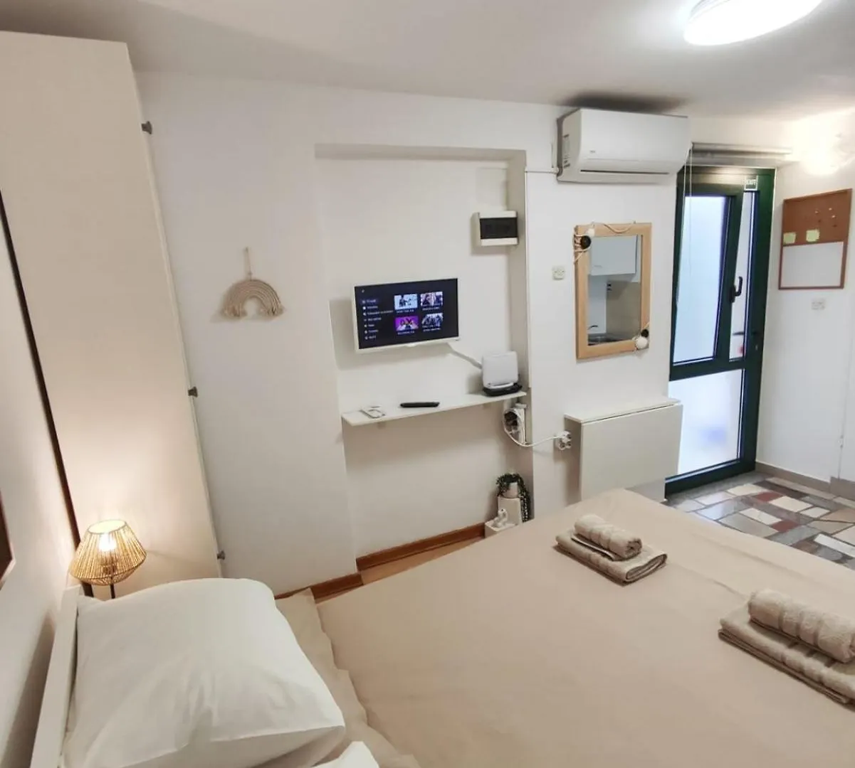 Assi Room Split 2*,  Croacia